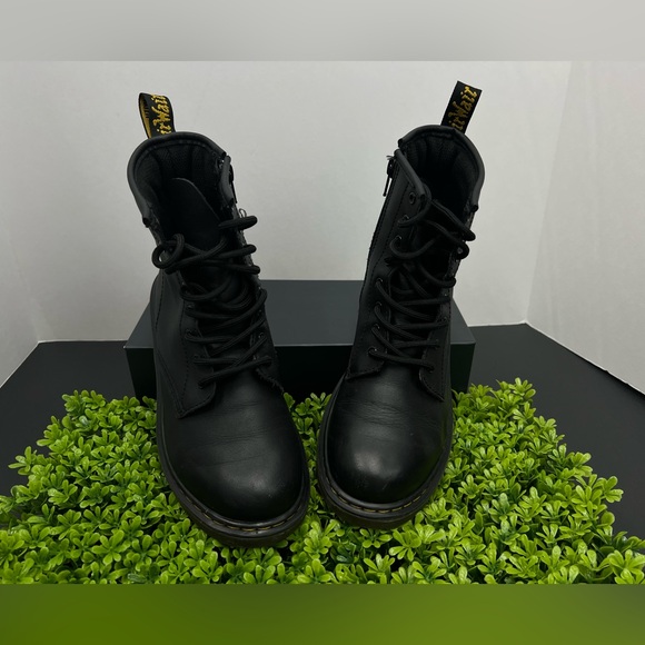 Dr. Martens 1460 Softy T Leather Lace-Up Combat Boots Youth, men, woman - Picture 3 of 12